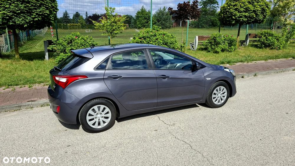 Hyundai i30 1.4 Trend - 16