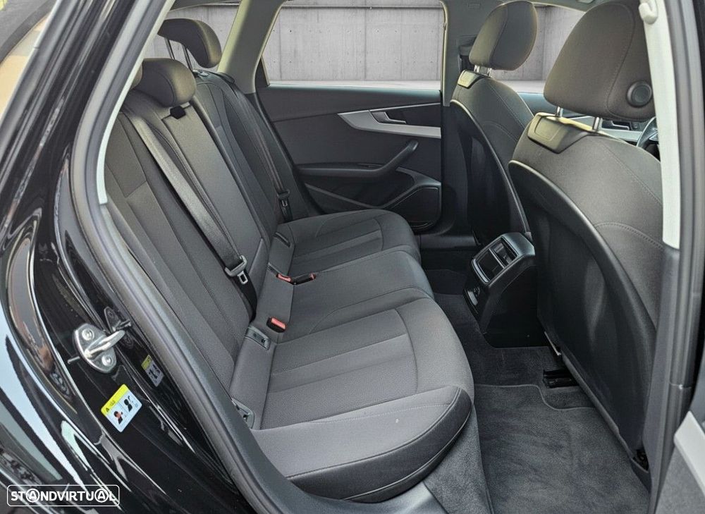 Audi A4 Avant 30 TDI S tronic - 11