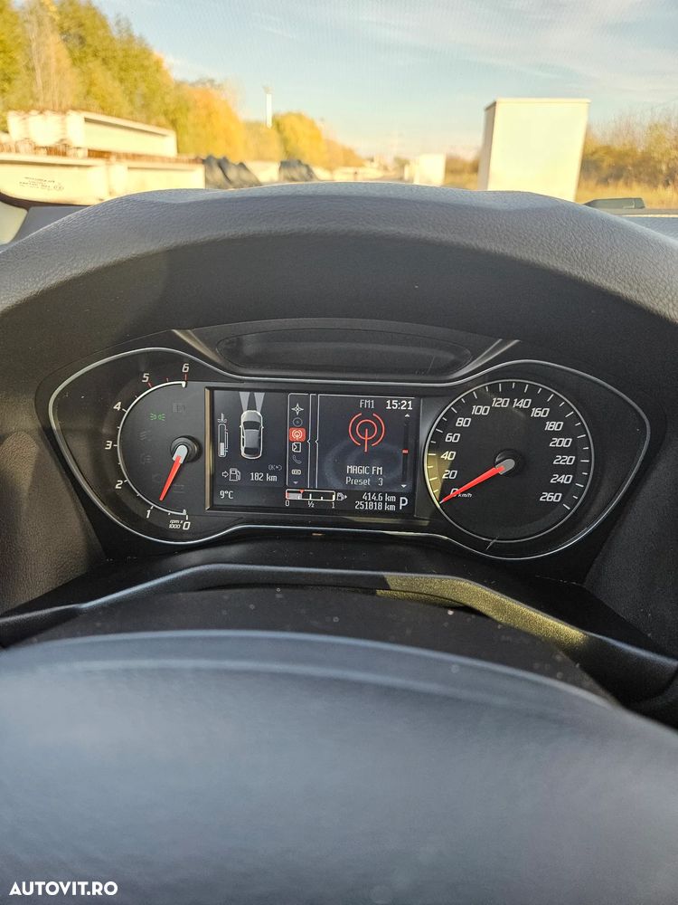 Ford Mondeo 2.0 TDCI PowerShift Business Class - 8