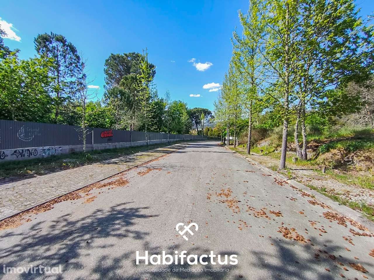 Lote para construção de moradia em banda em Rio de Loba - Grande imagem: 4/5