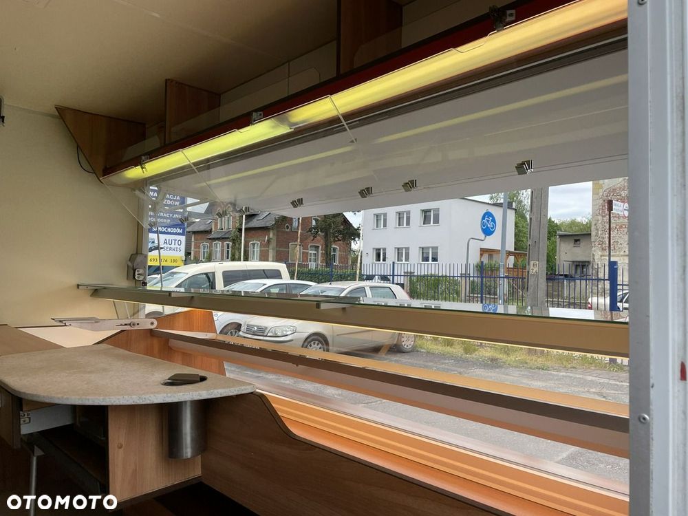 Mercedes-Benz Sprinter - 24