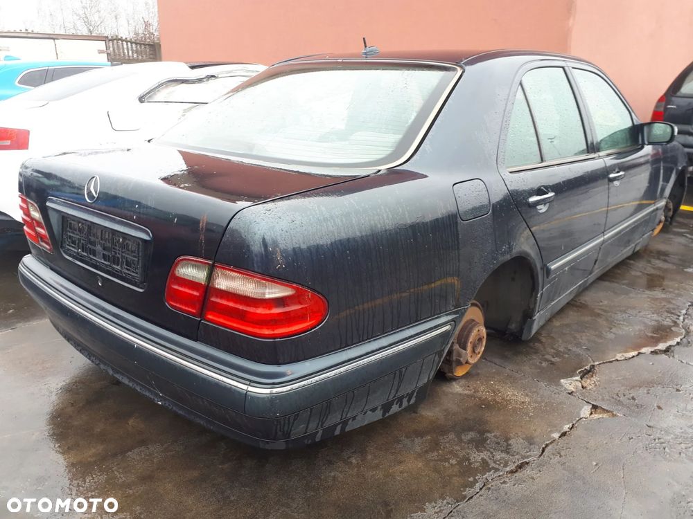 MERCEDES E KLASA W210 LIFT 2.7 CDI RADIO NAWIGACJA ORYGINALNE - 12