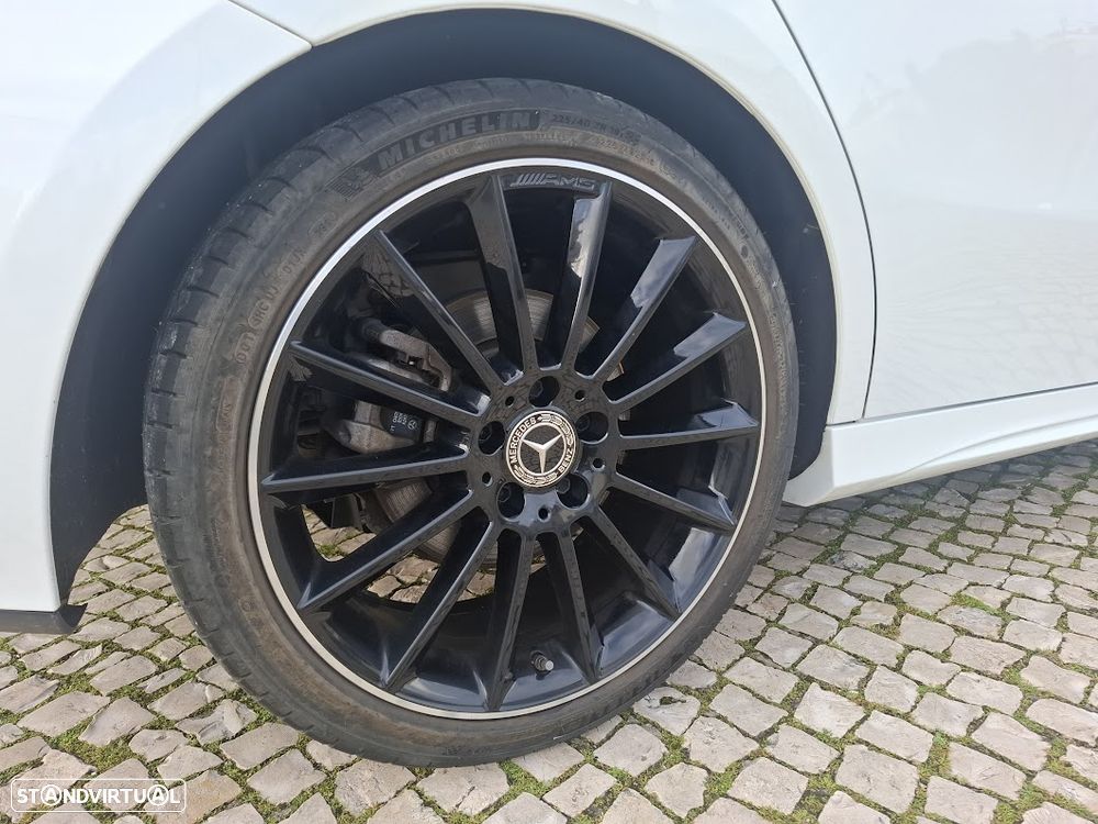 Mercedes-Benz A 200 7G-DCT AMG Line - 53