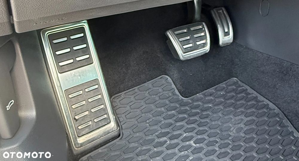 Volkswagen Passat 2.0 TSI Elegance DSG - 10