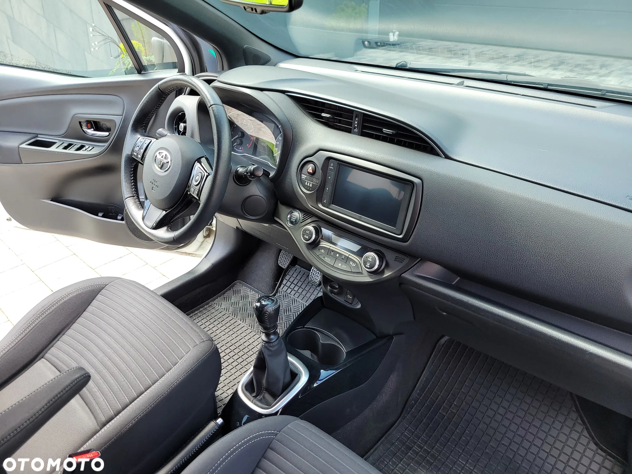 Toyota Yaris 1.5 Selection - 9