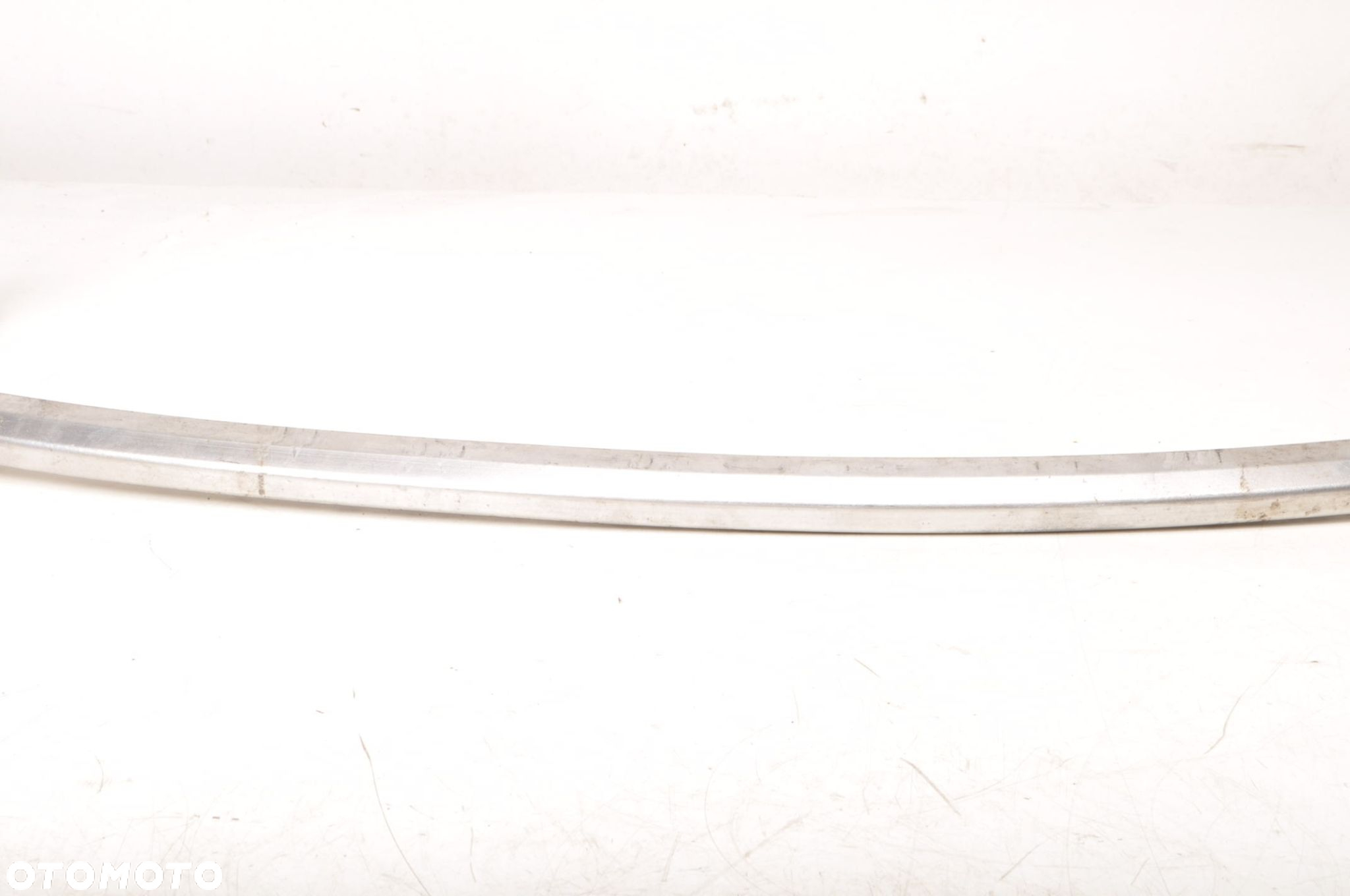 TOYOTA SUPRA MK5 3.0 GR DOLNA BELKA CHŁODNIC  23R 8811168 - 5