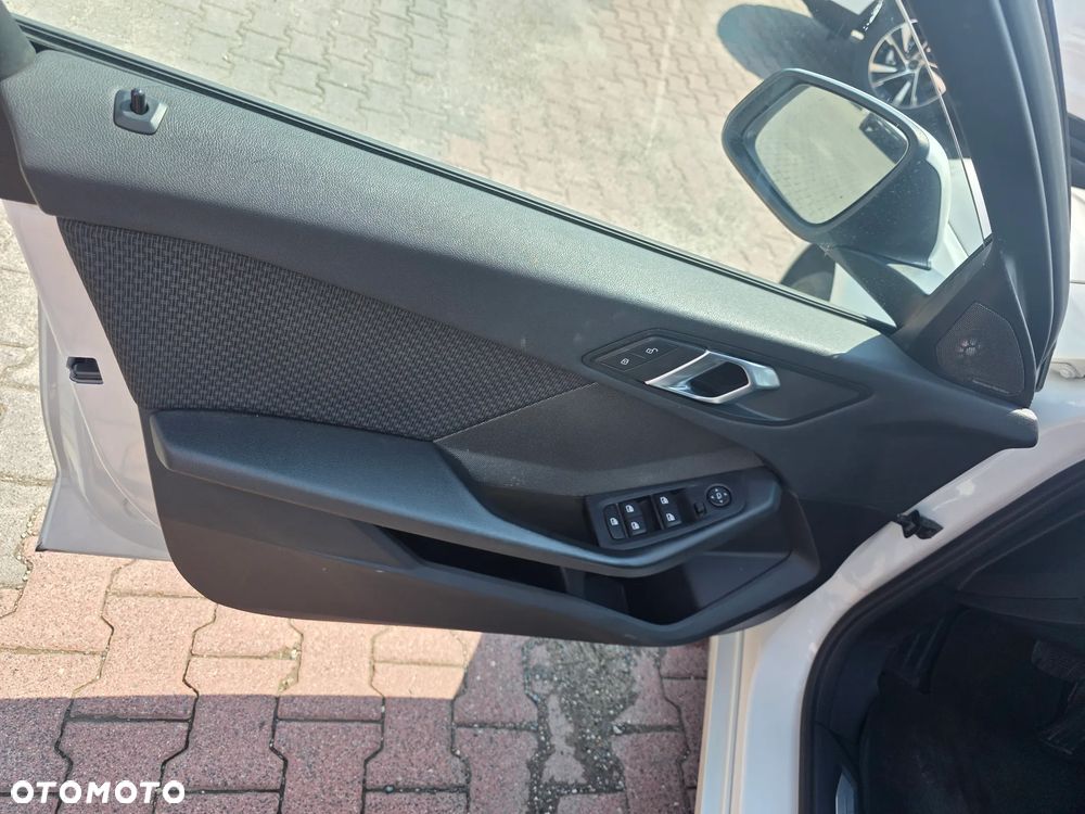 BMW Seria 1 116d Edition Metropolitan - 16