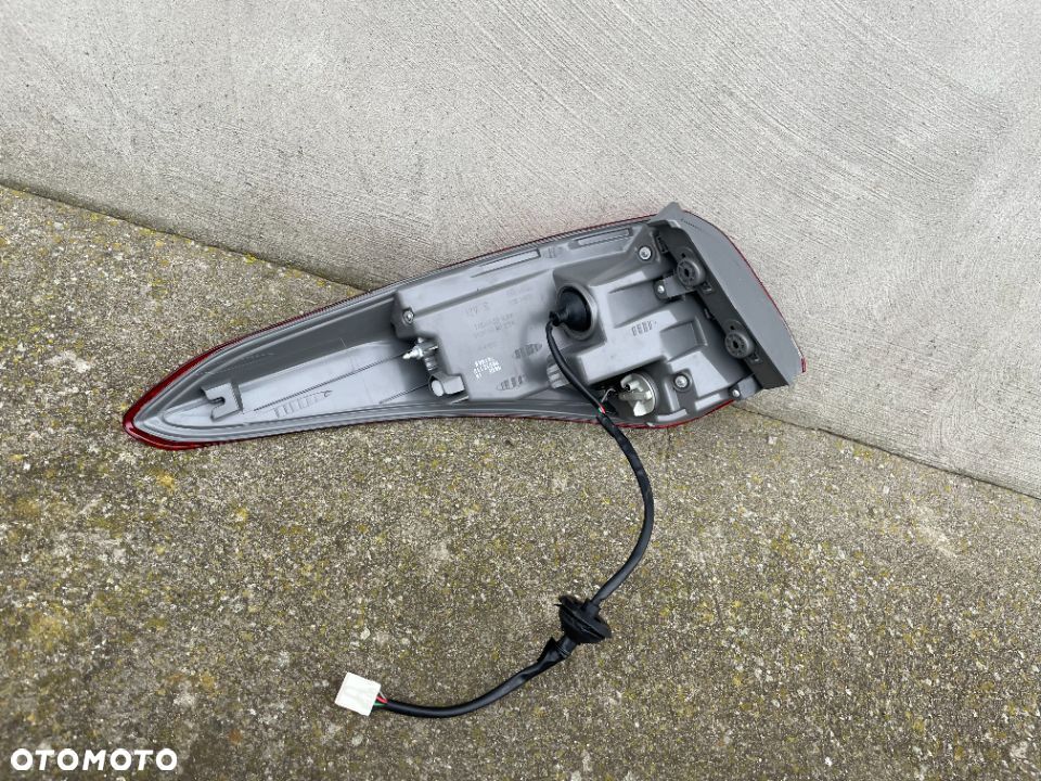LAMPA TYLNA PRAWA HYUNDAI i40 2012-2015 - LED - 2