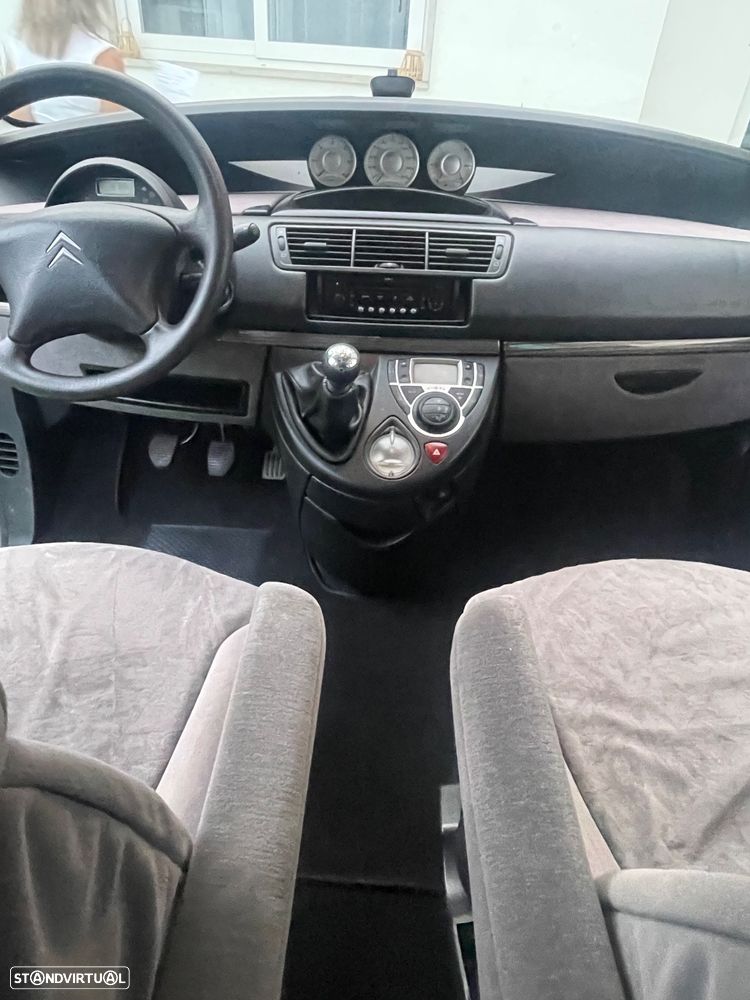 Citroën C8 - 15