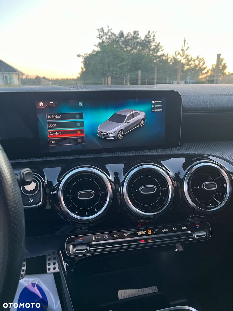 Mercedes-Benz Klasa A 220 4Matic 7G-DCT AMG Line - 26
