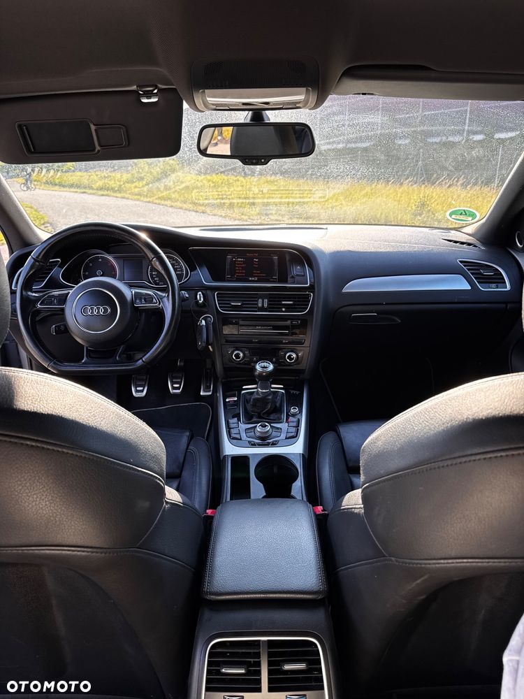 Audi A4 Avant 2.0 TDI DPF clean diesel S line Sportpaket - 20