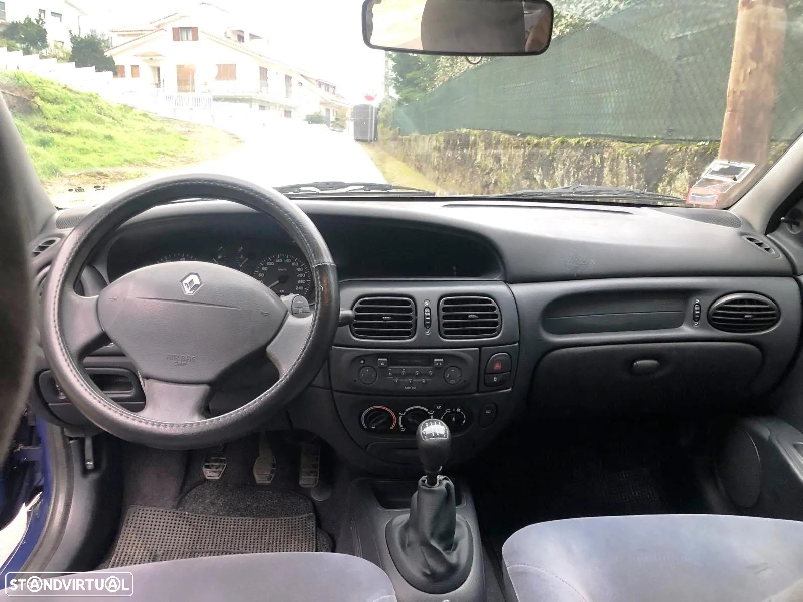 Renault Mégane 1.4 16V Authentic - 5