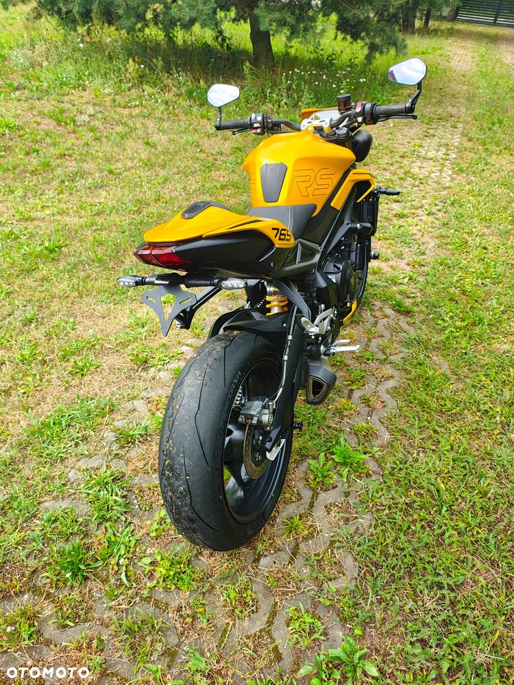 Triumph Street Triple - 10