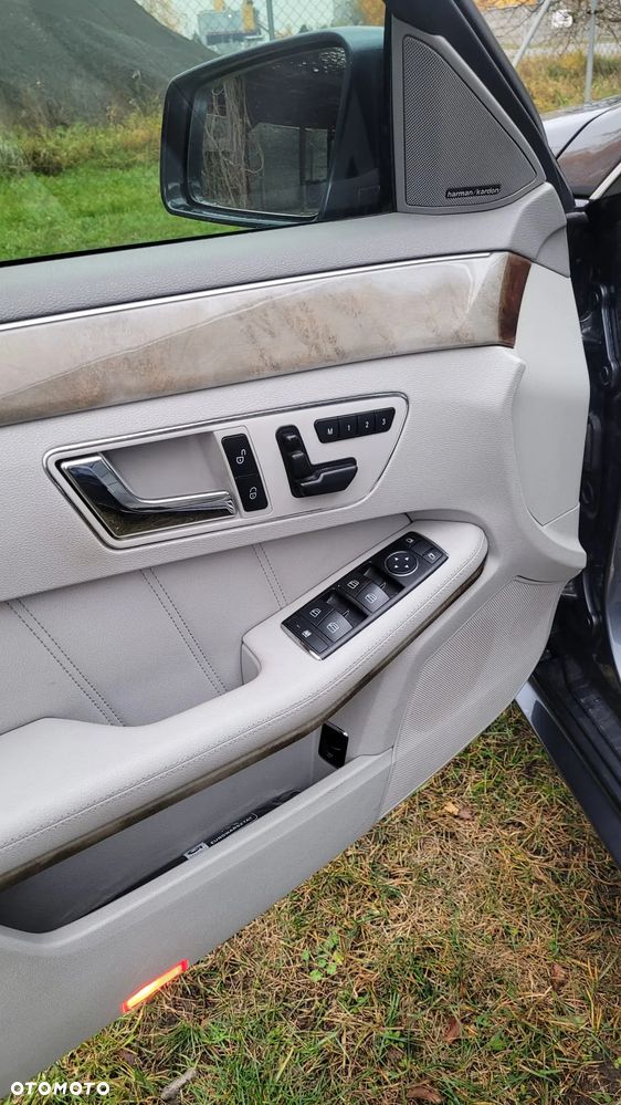 Mercedes-Benz Klasa E 350 4-Matic - 12