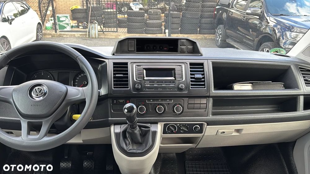 Volkswagen Transporter - 27
