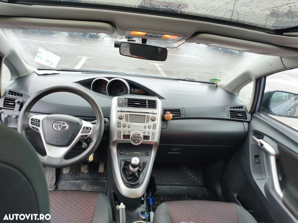 Toyota Verso 2.0 D-4D - 7