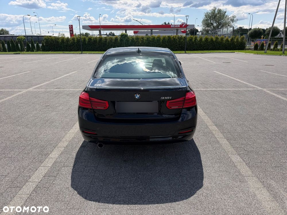 BMW Seria 3 318i - 3