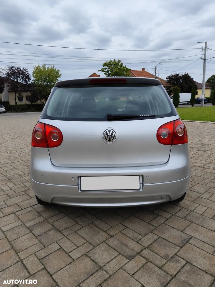 Volkswagen Golf - 2