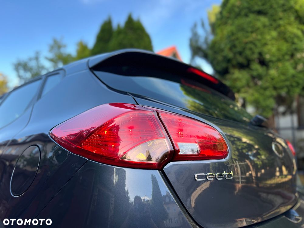 Kia Ceed 1.4 L - 13