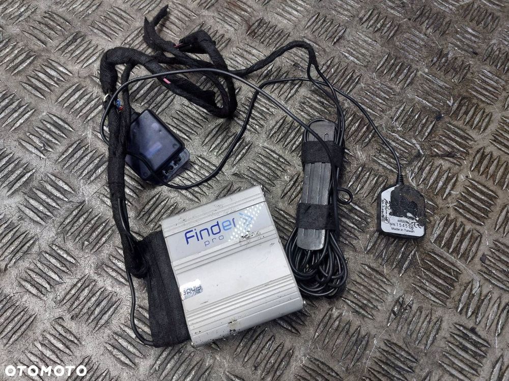 SYSTEM LOKALIZACJI GPS VOLKSWAGEN PASSAT B8 LIFT FINDER PRO - 1