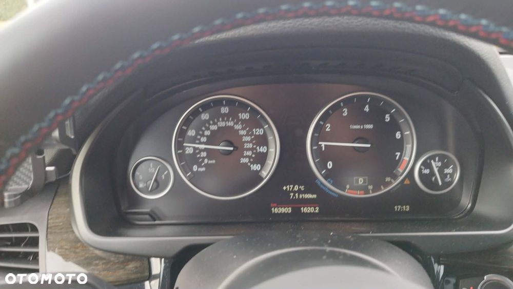 BMW X5 xDrive35i - 12