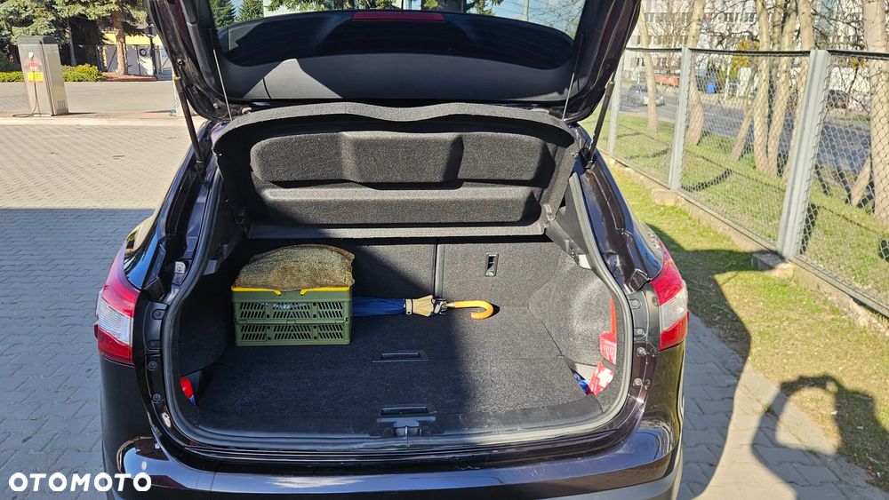 Nissan Qashqai 1.6 DIG-T N-Connecta - 18