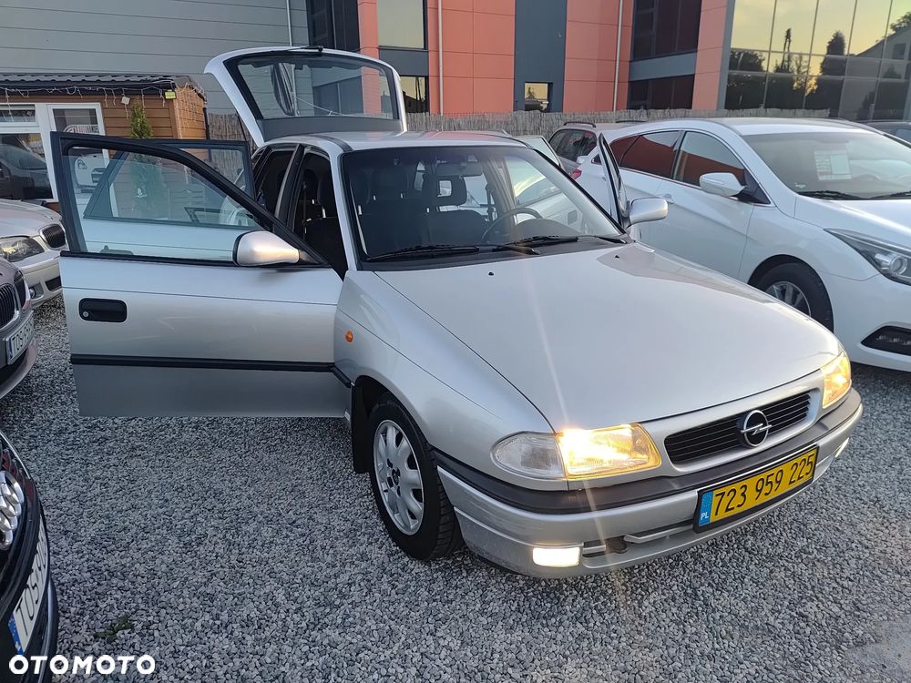 Opel Astra 1.6 - 37
