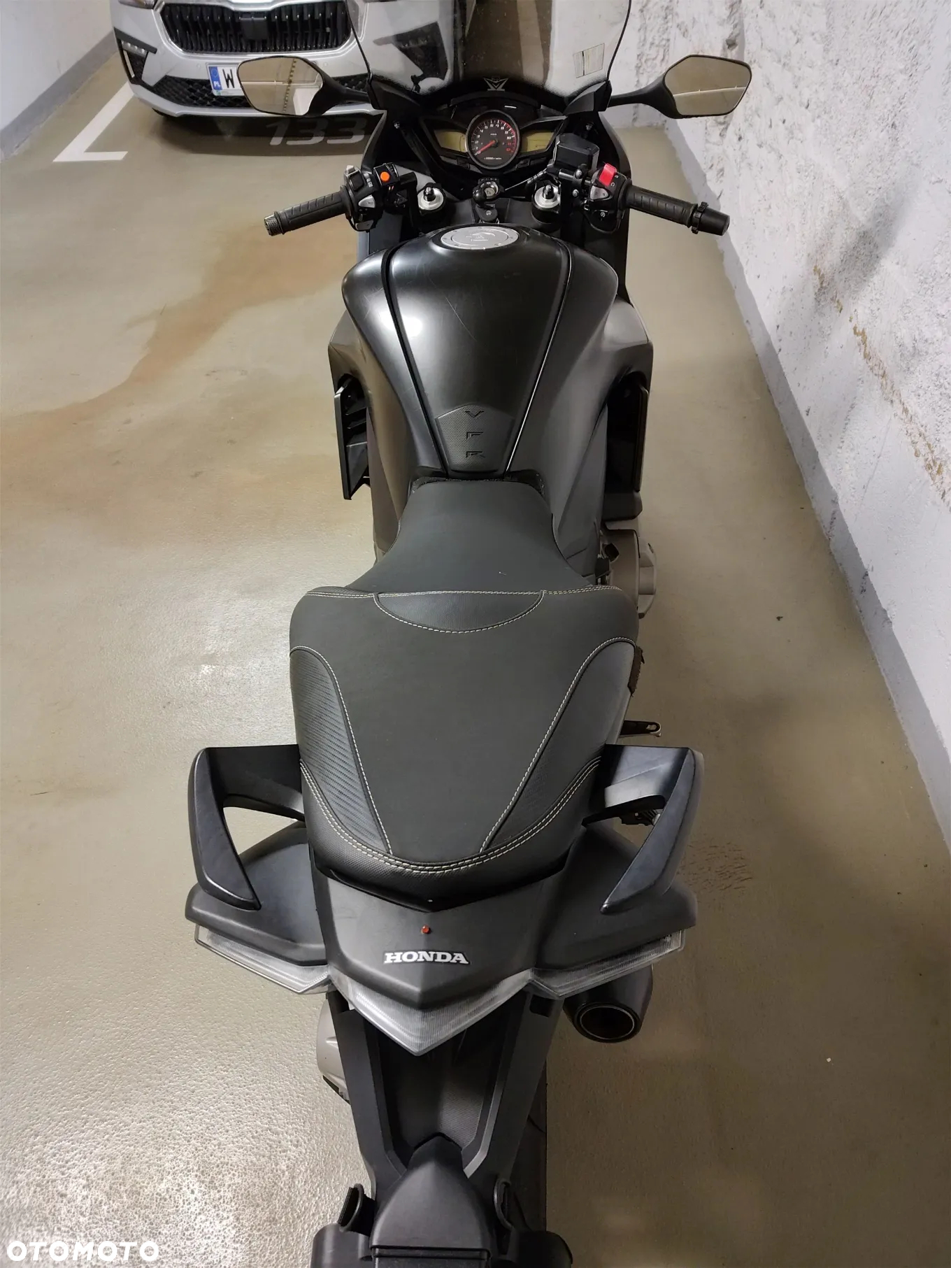 Honda VFR - 4