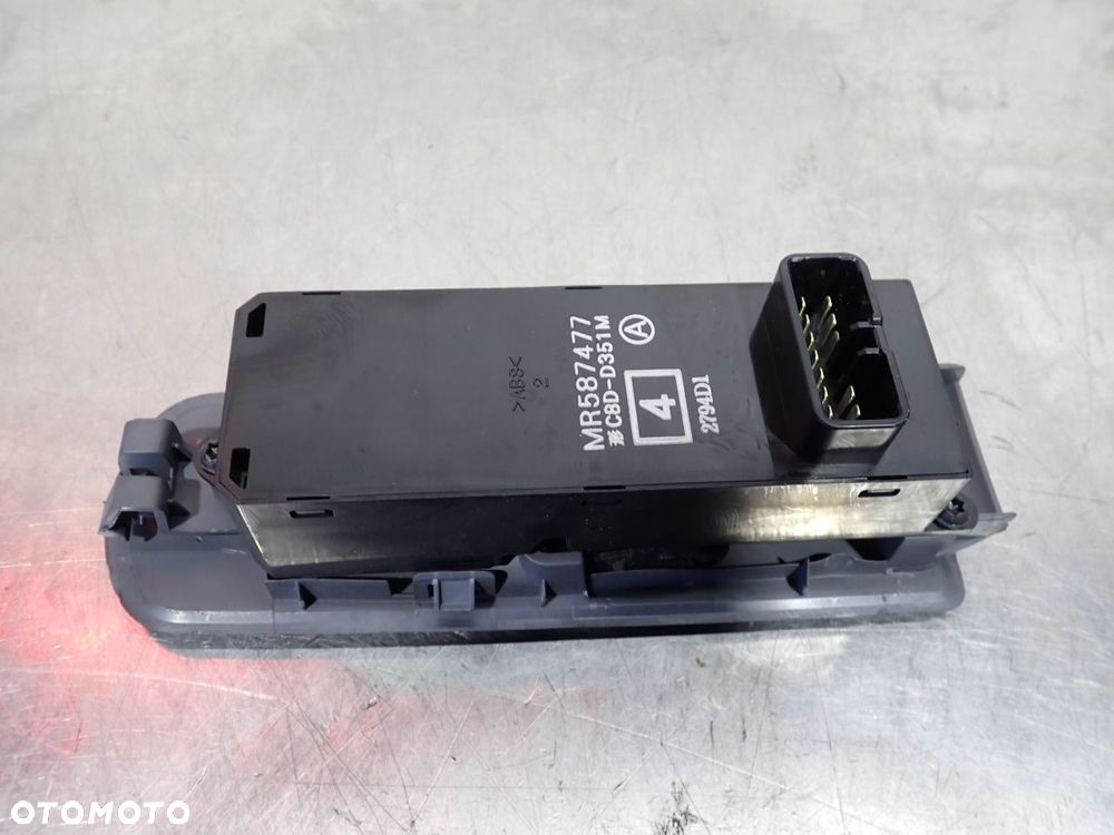 PANEL STEROWANIA SZYB MITSUBISHI COLT VI Z30 MR587477 - 3