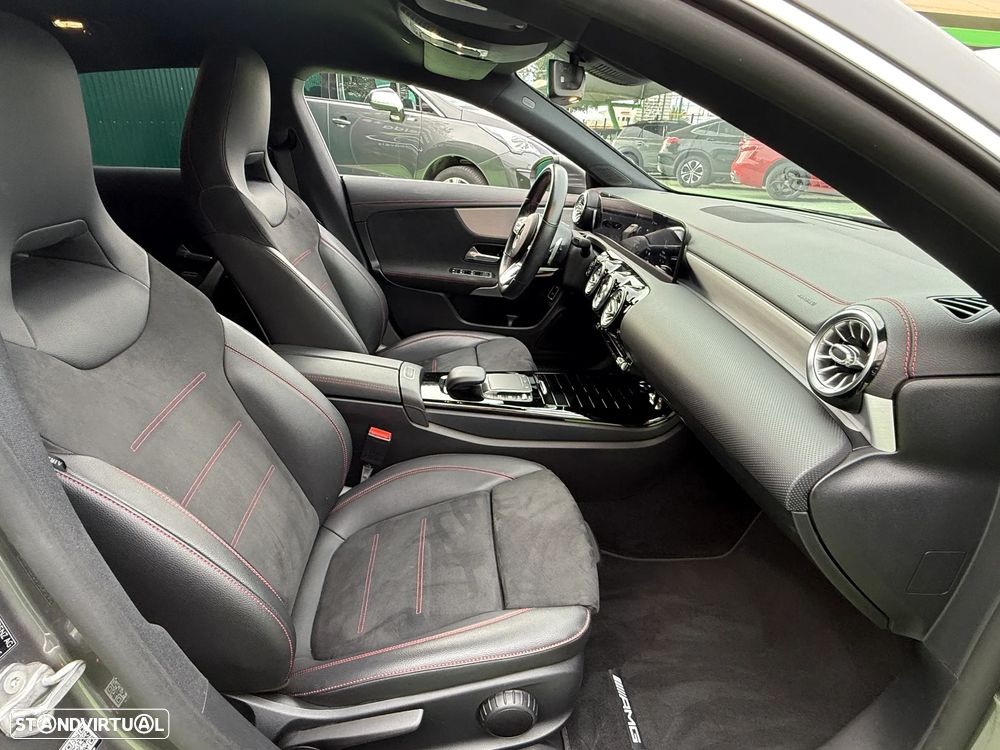 Mercedes-Benz CLA 200 d Shooting Brake AMG Line Aut. - 33