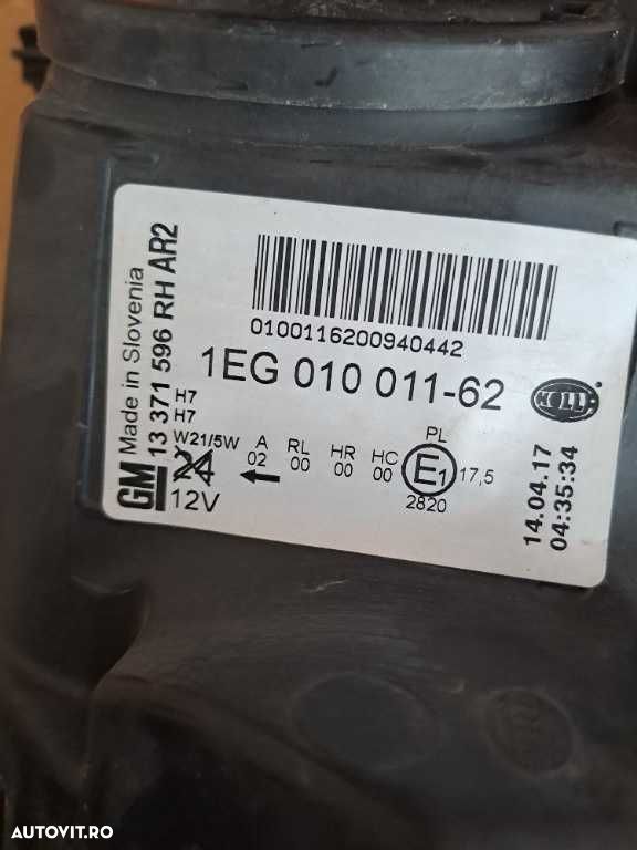 Far dreapta Opel Astra J Facelift original Europa cod 13371596 - 4