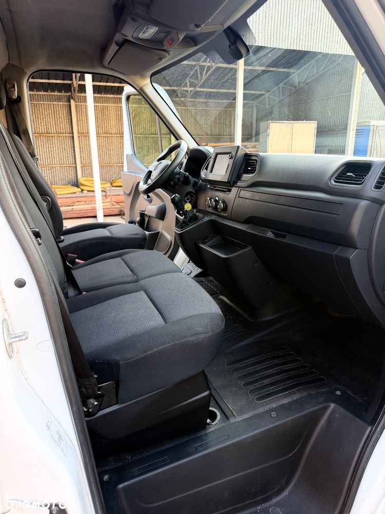 Renault Master - 18