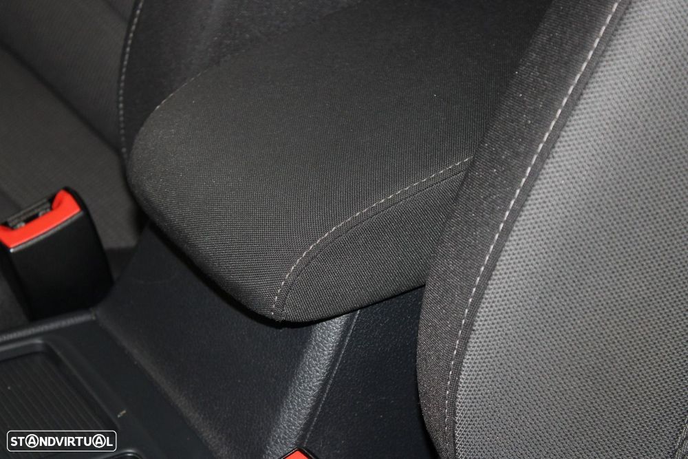 VW Golf Variant 1.6 TDi Confortline - 22