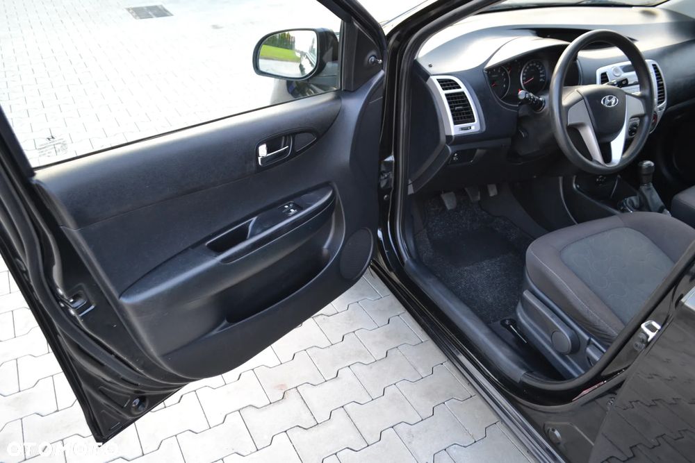 Hyundai i20 1.2 - 9