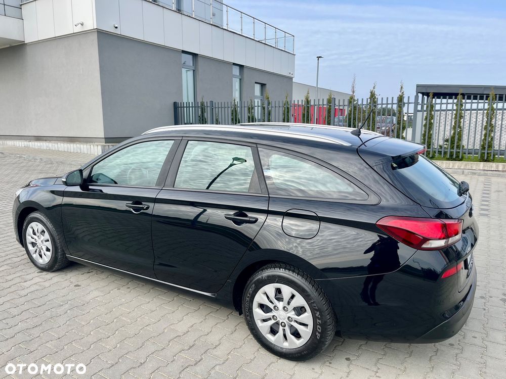 Hyundai i30 1.6 CRDi Automatik Trend - 11