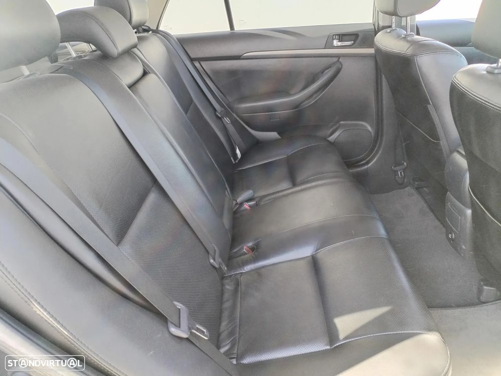 Toyota Avensis SW 2.0 D-4D GPS - 9