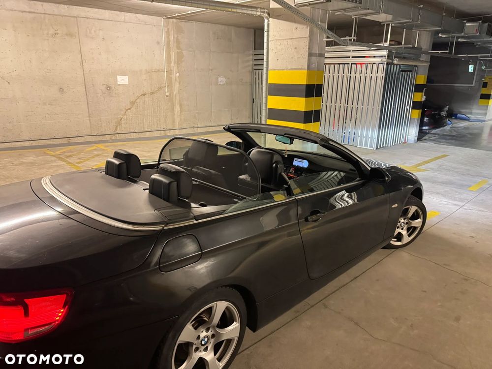 BMW Seria 3 320i - 1