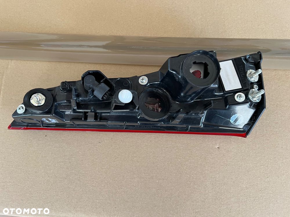 TOYOTA COROLLA E21 KOMBI LED LIFT 2022- LEWA TYLNA LAMPA KLAPA ORYGINAŁ KOITO 02-534 - 5