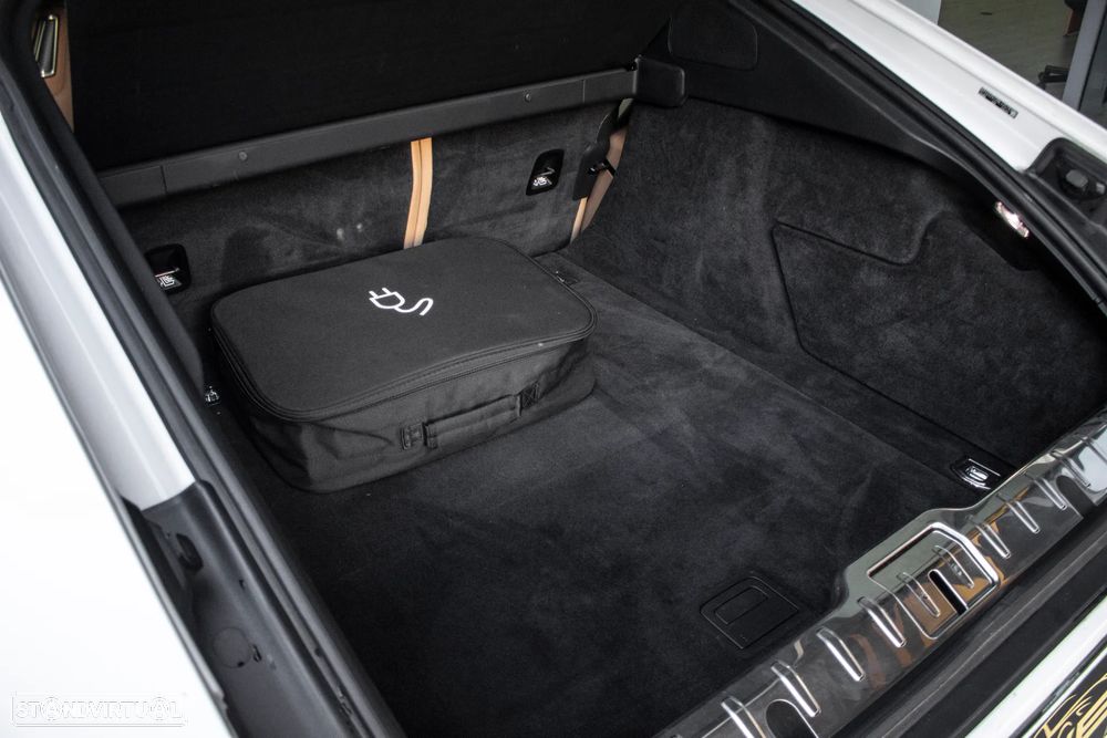 Porsche Panamera 4 E-Hybrid Platinum Edition - 33