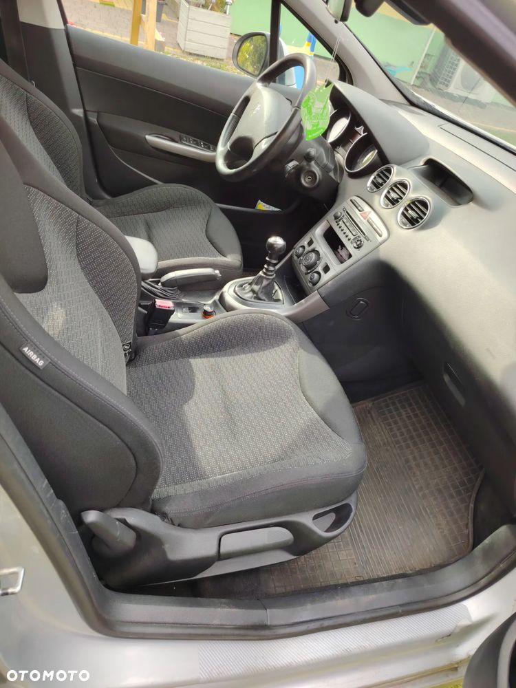 Peugeot 308 - 4