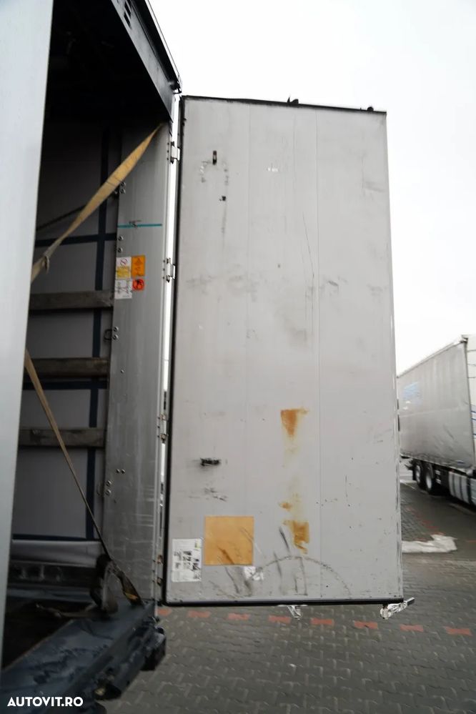 Wielton CORTINĂ WIELTON / MEGA / ACOPERIȘ CULISANT / SISTEM BDE - STALPINI CULISANTI / SAF / ACOPERIȘ ARMAT - 14