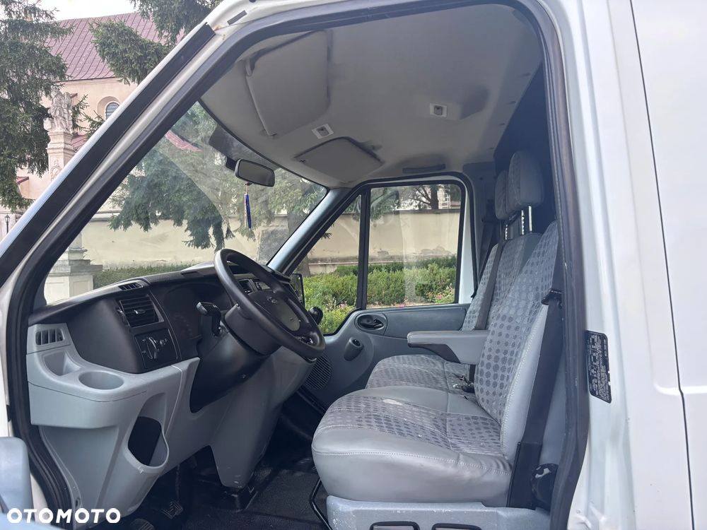 Ford Transit - 15