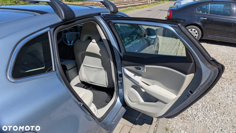 Volvo V40 T3 Drive-E Inscription - 4