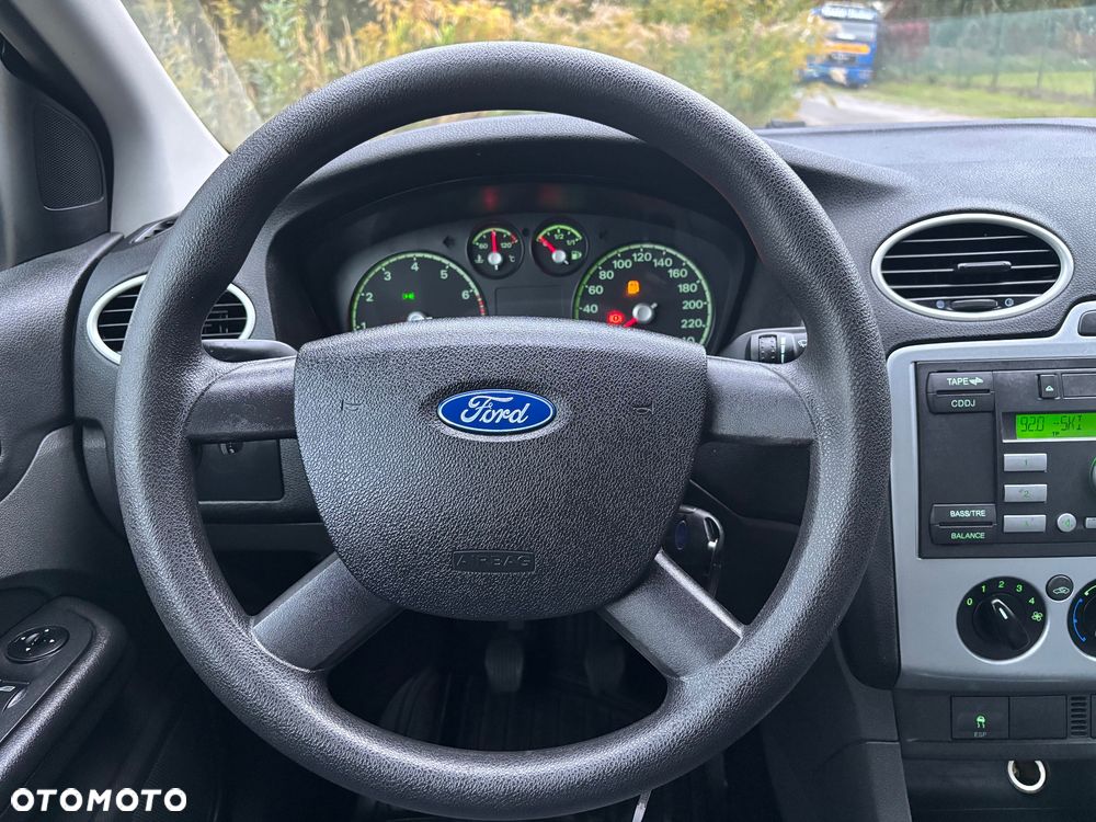 Ford Focus 1.4 16V Connection - 28