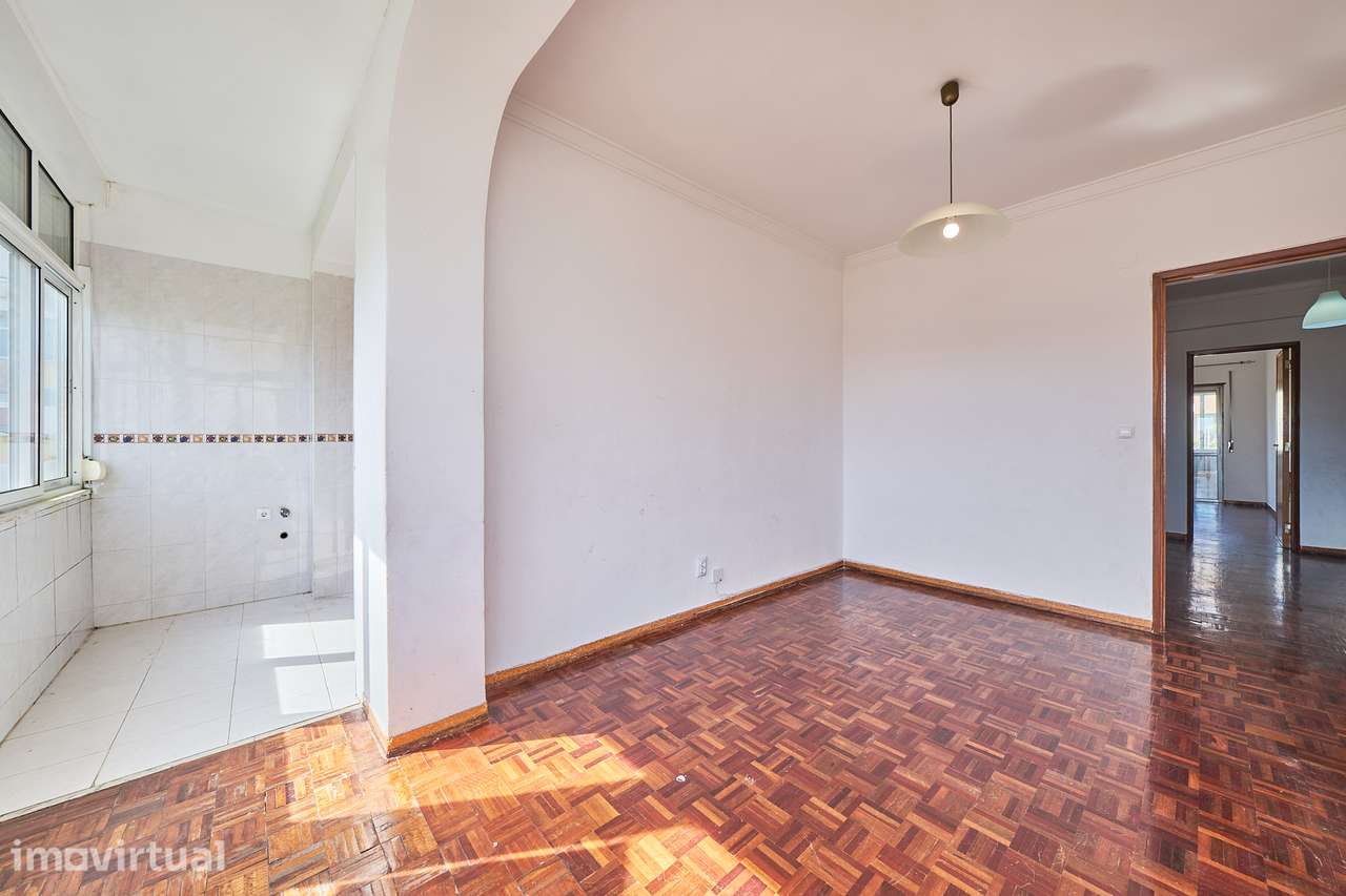 FEIJÓ - APARTAMENTO T3 COM VARANDAS - Grande imagem: 2/20