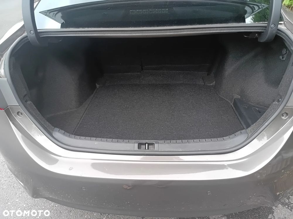 Toyota Corolla 1.6 Premium MS - 16