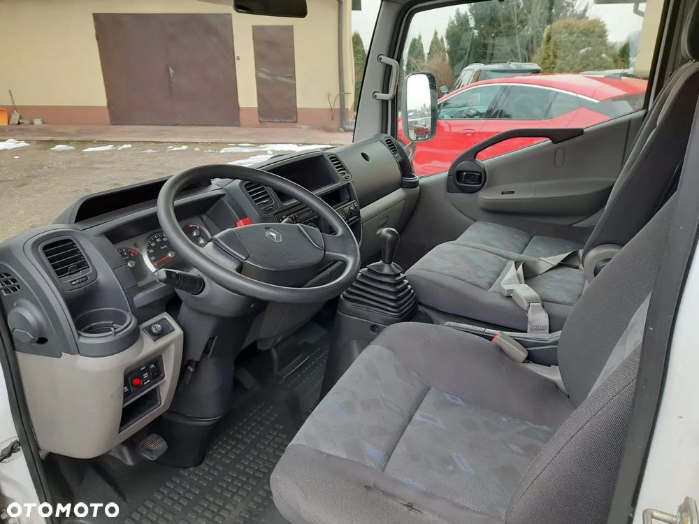 Renault Maxity 130 dxi - 5