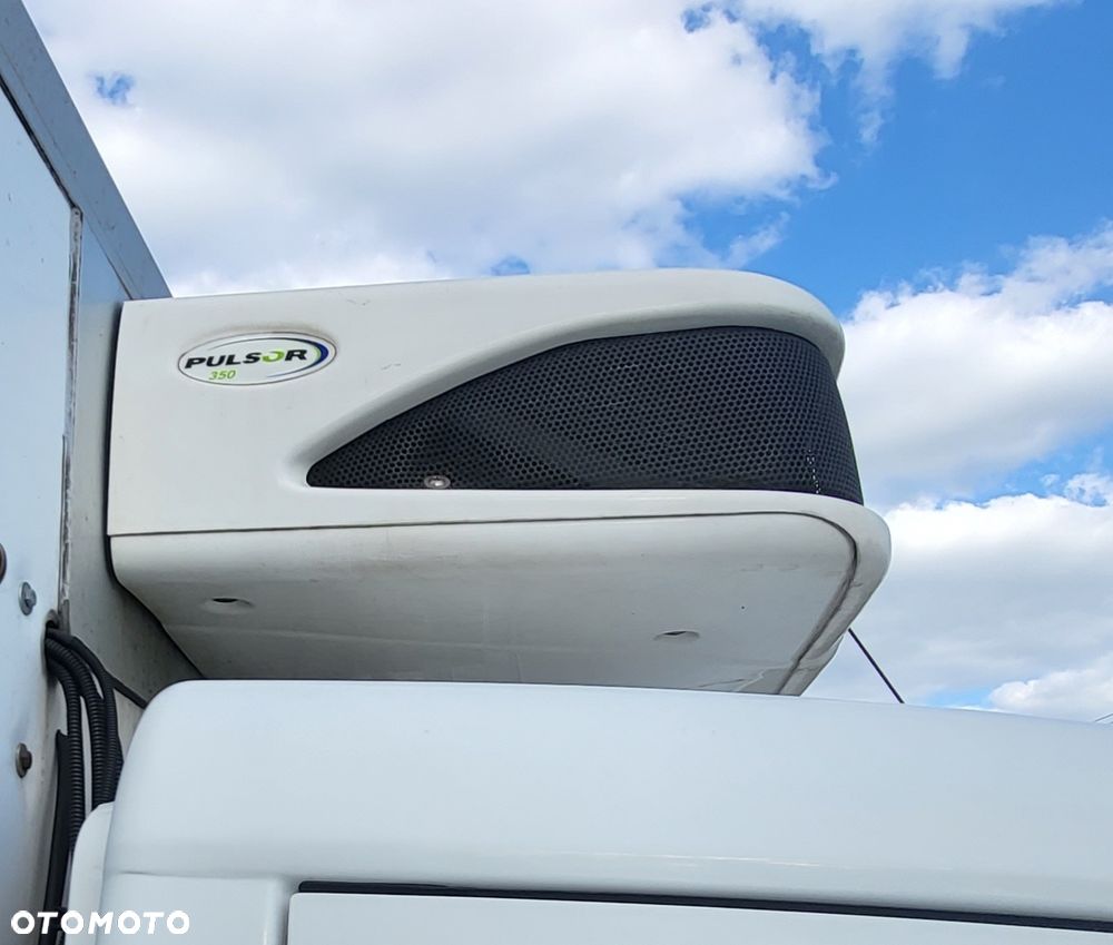 Mercedes-Benz Sprinter - 11