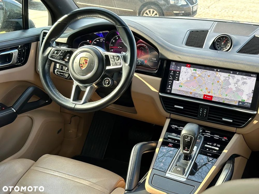 Porsche Cayenne - 16