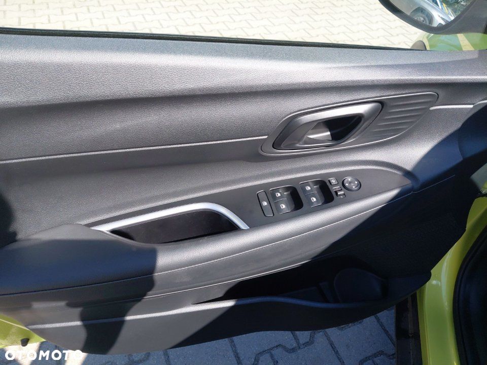 Hyundai Bayon 1.0 T-GDI Smart Black DCT - 10